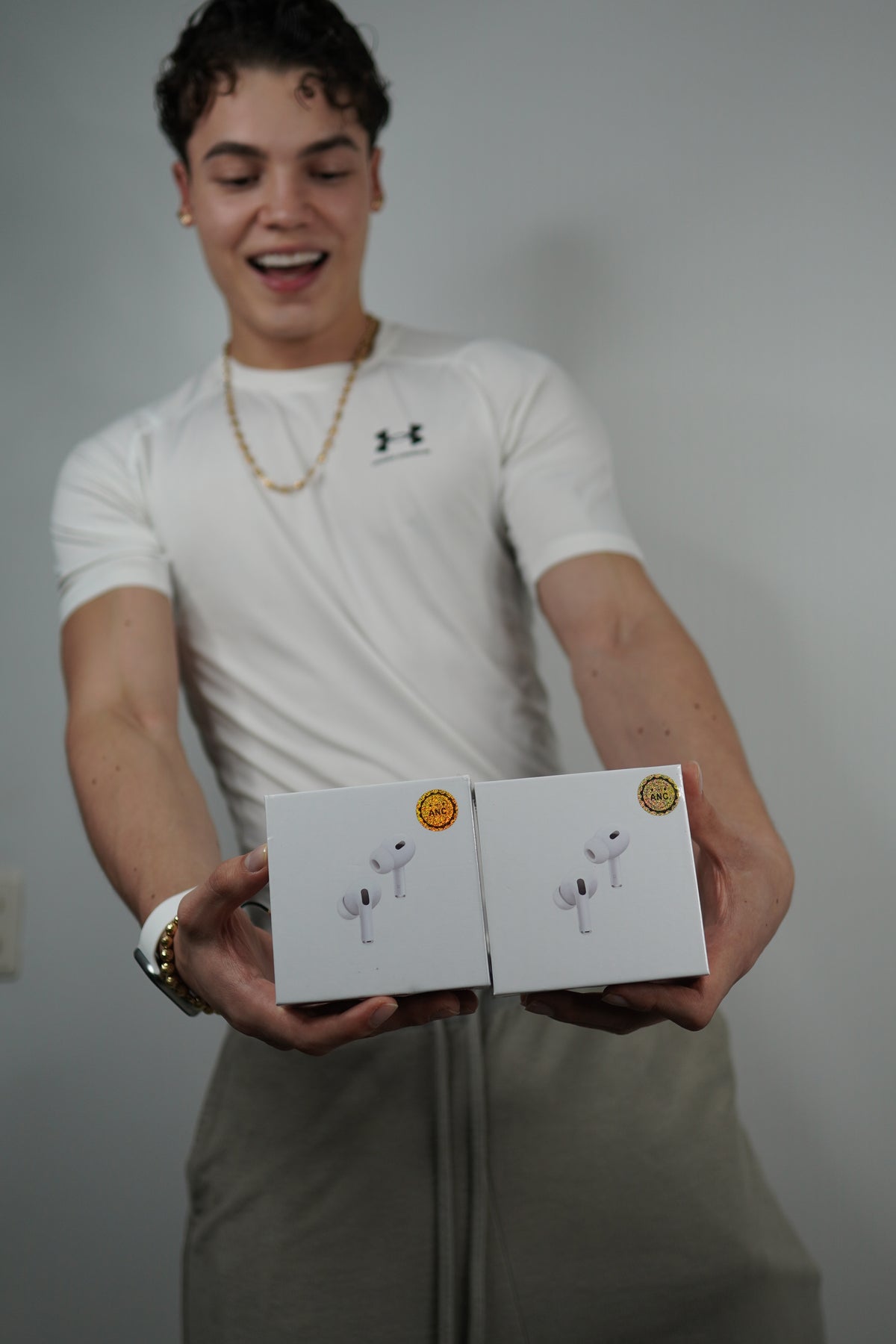 COMBO VIP 2 EN 1 | AirPods Pro 2 + AirPods Pro 3